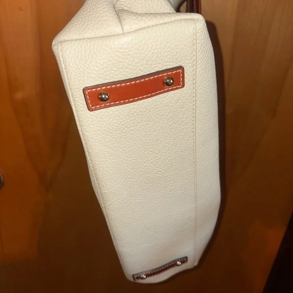 New Dooney and Bourke XL Courtney Purse Bone Pebble Leather - Picture 4 of 4